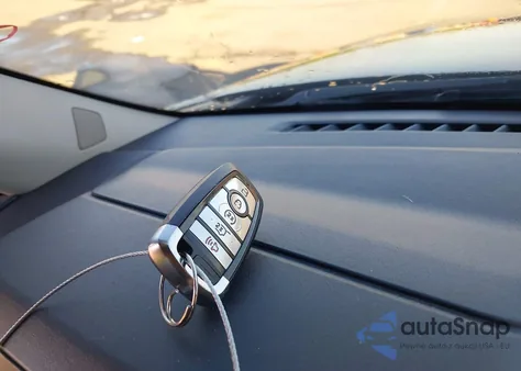 2024 Ford Expedition Xlt z USA, uszkodzony, nr VIN 1FMJU1J87REA40087